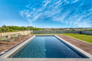 House Rose with Garden and Pool - Ljubač - 8