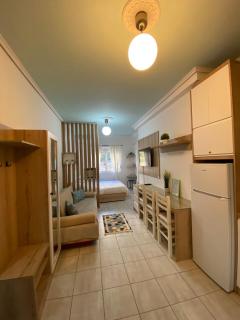 Steps to the beach Apartment - Sarandë - 2