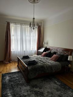 Central Boutique 4-Bedroom Flat - Rīga - 0