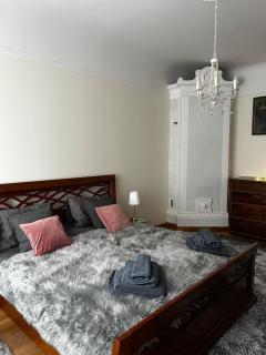 Central Boutique 4-Bedroom Flat - Rīga - 4