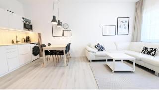 neu renovierte, gemütliche 4 Zi - 7