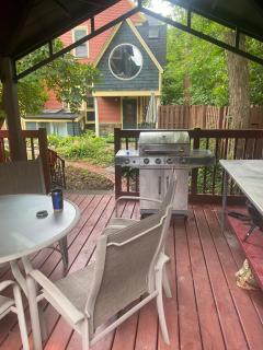 Garden-Level 2BR Pet-Friendly Near Downtown - Cleveland - 5