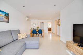 Charming 2BD Beach 500mt Wi-Fi AC Pool - Porches - 8