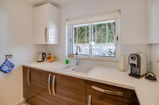 Charming 2BD Beach 500mt Wi-Fi AC Pool - Porches - 4