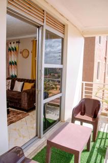 Muggiez Olive, Kira - 8