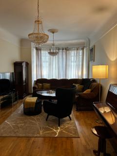 Central Boutique 4-Bedroom Flat - Rīga - 9