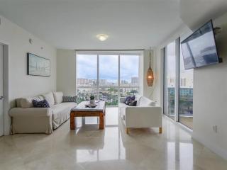 Oceanfront Comfort in Sunny Isles - Sunny Isles Beach - 0