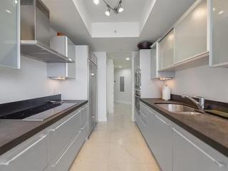 Oceanfront Comfort in Sunny Isles - Sunny Isles Beach - 7