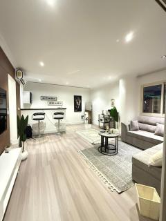 Apartment -Smart Entry- Excellent Location - Riad - 2