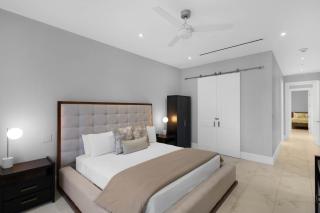 Modern Condo at One Cable Beach with Balcony - Nassau - 3
