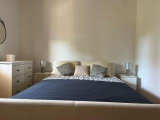 Bright & Spacious Two-Bedroom Apartment - Sukošan - 9