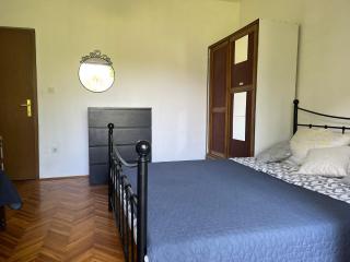 Bright & Spacious Two-Bedroom Apartment - Sukošan - 4
