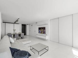 Modern Bayview Condo with Balcony in Miami - Miami - 6
