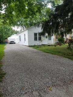 Roomy 1 Bdrm House-Hi-Speed Internet-Great for Cple-Sml Family-Easy to Get About - Whitehall - 0