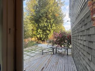 Vancouver Private Room- Beautiful Double Bed & Couch in Spacious Living Room Near UBC, Kerrisdale Shopping Distt- Free Parking - Vancouver - 5