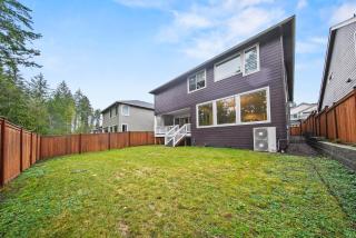 Stunning golf-side retreat in elite locale - Port Orchard - 5