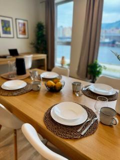Modern studio apartment right on the dock - near downtown Bergen - Bergen - 3
