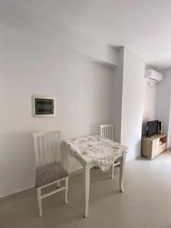 Twins Apartments Saranda - 4