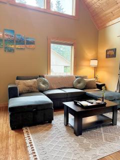 New - Cabin Minutes to Mt Rainier - EV, HotTub, 2 Queen and Twin - Ashford - 5