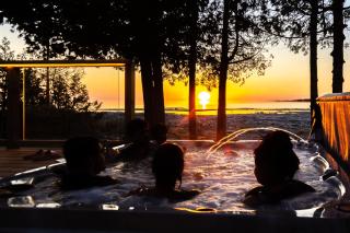 300ft Waterfront Hot Tub, Steam Bath, Lake Access - Miller Lake - 8