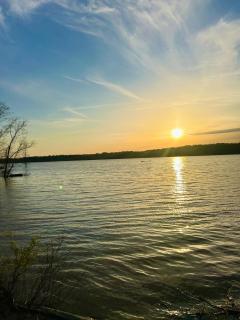 The Lakeside Loft- KY Lake Escape - Pirates Cove - - 6
