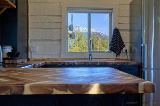 New Everything! Gorgeous Log Cabin in Downtown Joseph - Joseph - 1