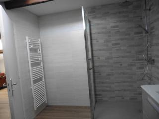 Appartement neuf dans maison en pierre - Saint-Martin-Belle-Roche - 9