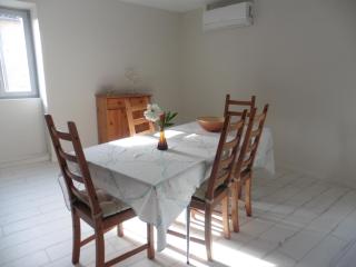 Appartement neuf dans maison en pierre - Saint-Martin-Belle-Roche - 2