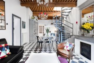 Modern Provençal Village House of 1300 Square Feet - Saint-Rémy-de-Provence - 0