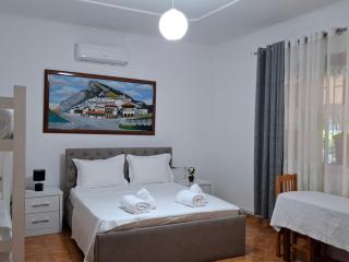 Apartment Xheison - Berat - 8