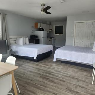 Poplars Motel on the lake - Osoyoos - 8