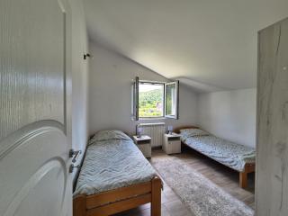 Cozy, Fully Equipped, Free parking&Wifi, Quiet, 2BD - Podgorica - 3