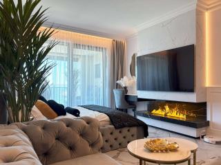 Sea View Smart & Garden VIP Apartment - 9