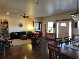 8 Mile Farm Bed & Breakfast - The Dalles - 2
