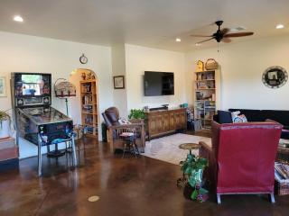 8 Mile Farm Bed & Breakfast - The Dalles - 1