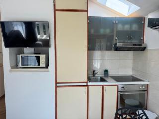Free breakfast- apartments 50m from beach with washing machine - Baška Voda - 6