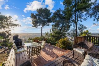 The SeaBarn Vista Views, Hot Tub and Stargazing - San Diego - 8
