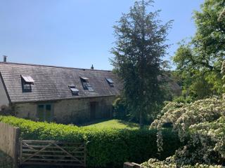 The Old Cowshed - Swallows Cottage - Pembroke - 7