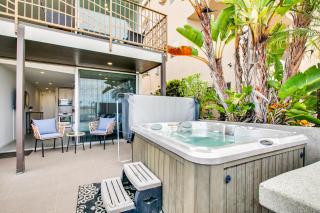 Boardwalk Studio Shared Hot Tub and Patio - San Diego - 3