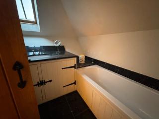 The Oak House - Glastonbury - 1