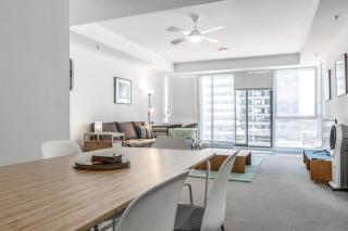 Tranquil 2-Bed Apartment with Pool and Gym Access - Melbourne - 1