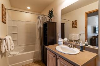 Trailhead Lodges 511, a spacious 2-bedroom condo in the heart of Winter Park - 5