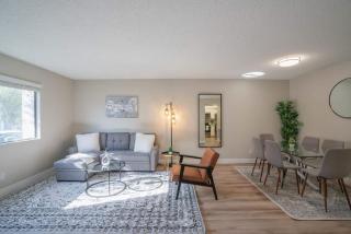 Unique 2BD - Parking, Gym, Pool - Sleeps 8 - 5Min Casino - Scottsdale - 0