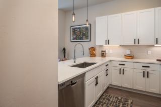 Hideaway Station TS 23 - New in Downtown Winterpark - 2