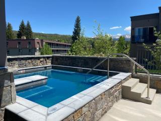 Hideaway Station TE 405 - 6