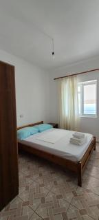 Sunset Boulevard Rooms - Qeparo - 9