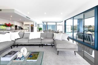 Infinity Pool & Fireplaces with Sea View Trees - Mount Martha - 3