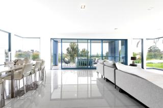 Infinity Pool & Fireplaces with Sea View Trees - Mount Martha - 8