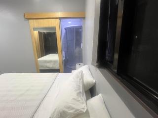 SUNRISE - Deluxe Master Bedroom - Nadi - 4
