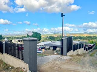 SUNRISE - Deluxe Master Bedroom - 2